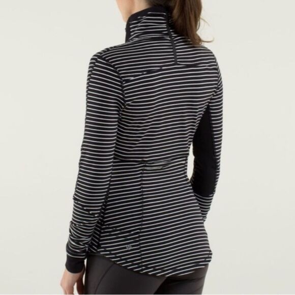 Lululemon Base Runner Parallel Stripe
Half Zip Sz 8 - Picture 10 of 12